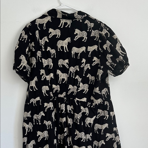 Black and White Zebra Print Dress - Picture 4 of 6